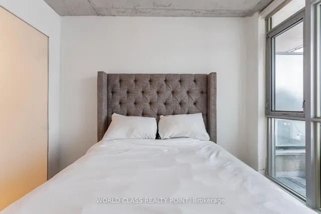 Additional image 15 of 375 King St Unit 705