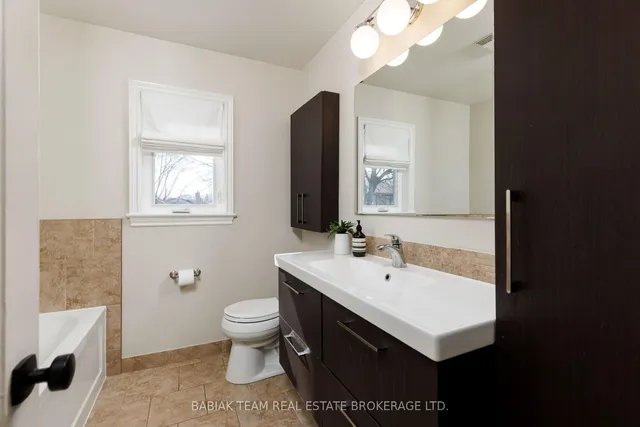 Additional image 28 of 17 Reid  Manor N/A