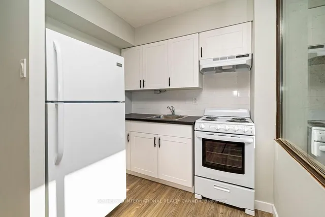 Additional image 6 of 720 Spadina Ave Unit 1004