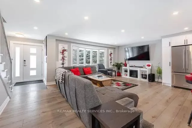 Additional image 29 of 4 Pacer Crt