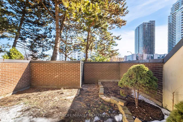 Additional image 36 of 2 Valhalla Inn Rd Unit 111