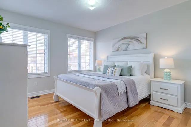 Additional image 33 of 148 Bayhampton Dr