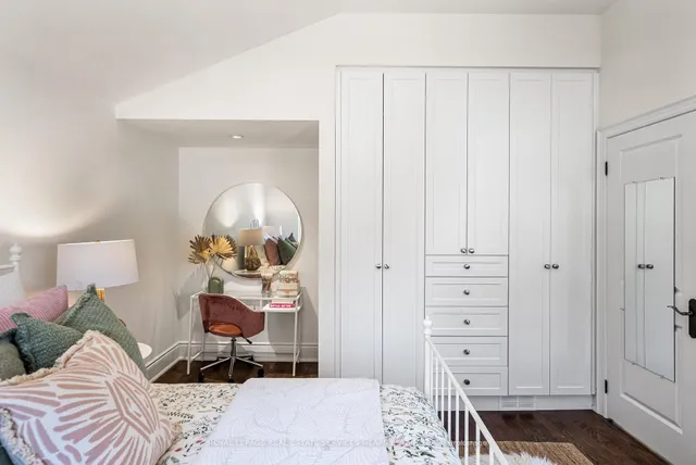 Additional image 21 of 301 Bessborough Dr