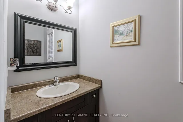 Additional image 13 of 229 Springvalley Cres