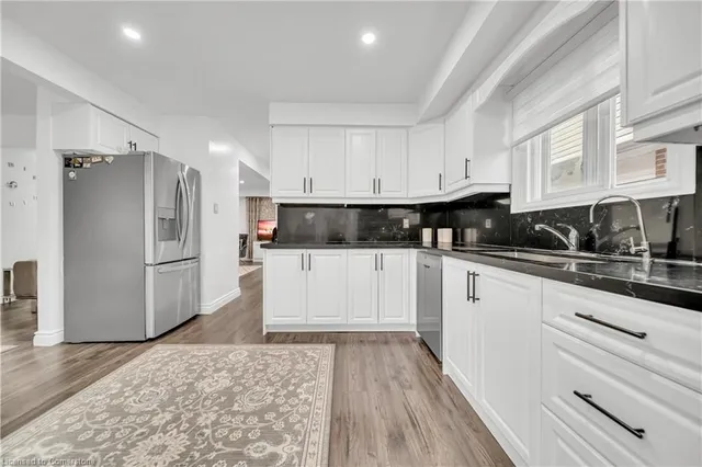 Additional image 12 of 156 Fanshawe Dr