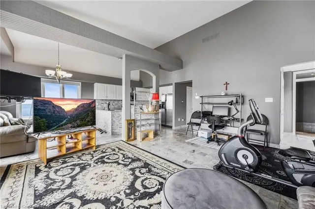 Additional image 33 of 491-493 Dewitt Rd