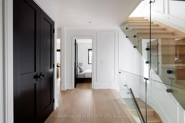 Additional image 29 of 233 MacPherson Ave