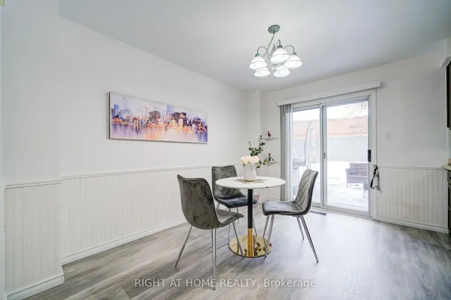 Additional image 22 of 134 Dumfries Ave