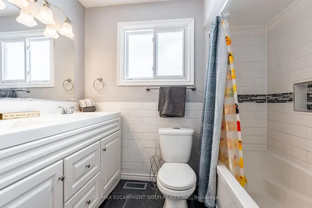 Additional image 22 of 157 Fielding Cres