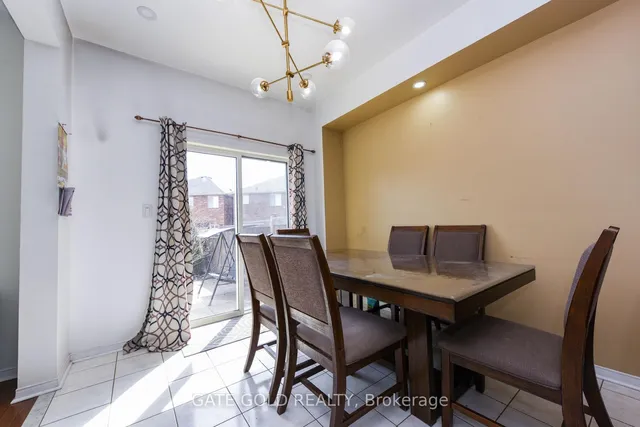 Additional image 12 of 30 Flurry Circ