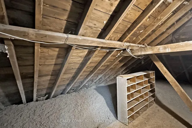 Additional image 23 of 142 Meighen Ave