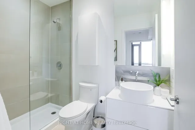 Additional image 23 of 383 Sorauren Ave Unit 802