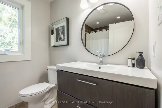 Additional image 12 of 534 Evans Rd