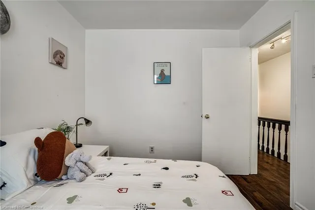 Additional image 31 of 37 Holton Ave