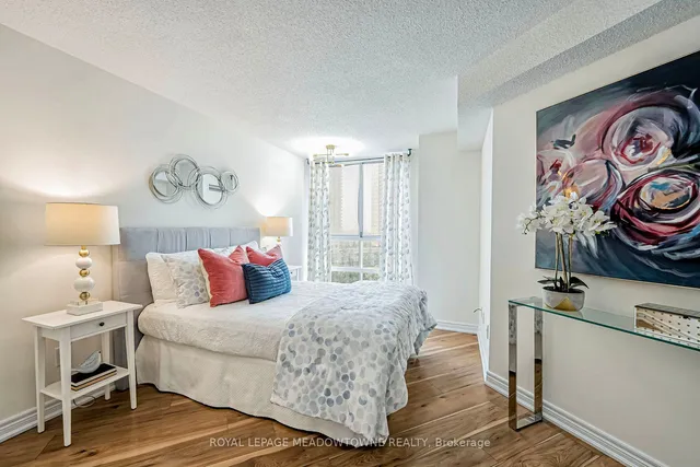 Additional image 33 of 3650 Kaneff Cres Unit 908