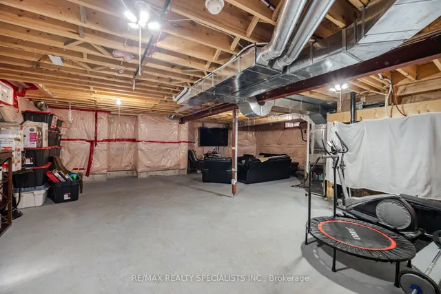 Additional image 33 of 122 Teal Crest Circ