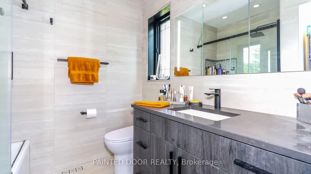 Additional image 14 of 20 Manett Cres