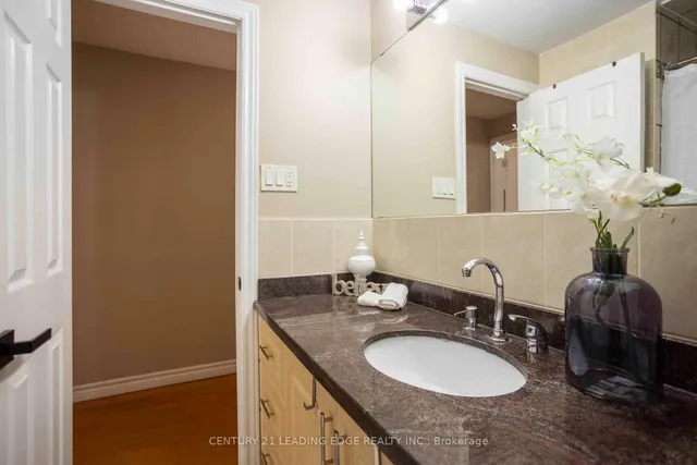 Additional image 21 of 2 Dailing Gate Unit 12