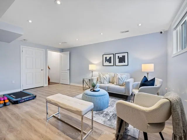 Additional image 32 of 107 Palacebeach Tr