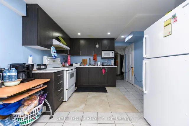 Additional image 45 of 23 HARTFORD Tr