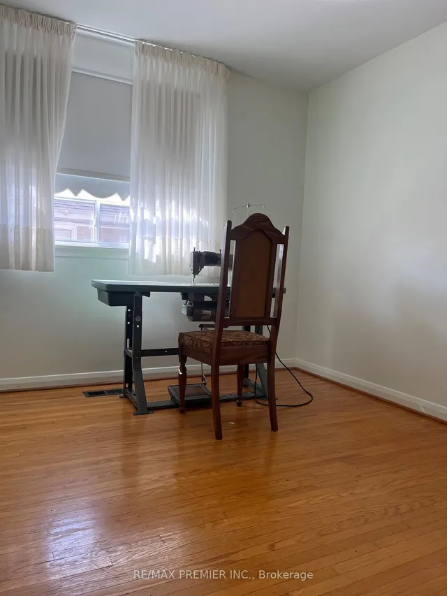 Additional image 9 of 129 Chalkfarm Dr