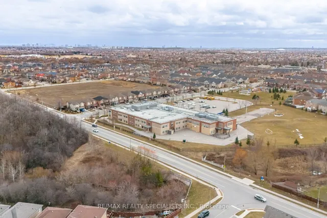 Additional image 50 of 4 Rainbrook Clse