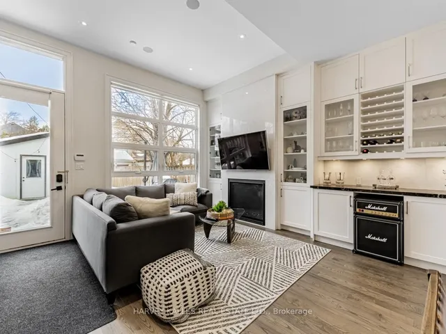 Additional image 6 of 74 Woburn Ave