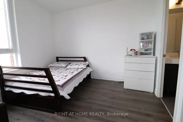 Additional image 10 of 3100 Keele St Unit 612