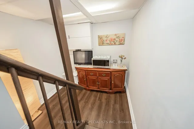 Additional image 35 of 308 Fleetwood Cres