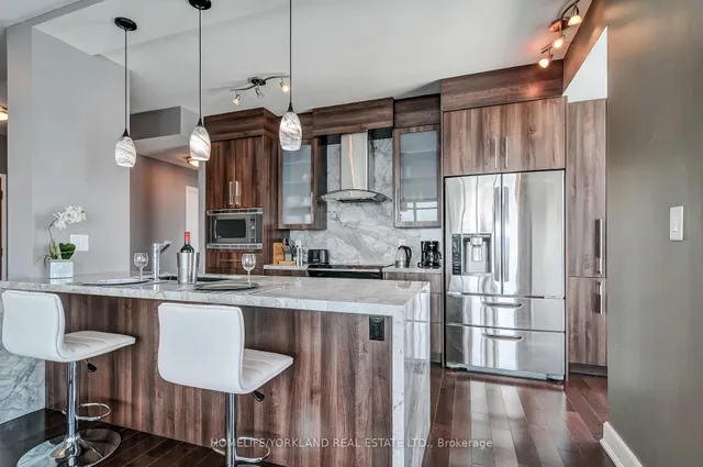 Additional image 11 of 219 Fort York Blvd Unit Lph02