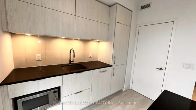 Additional image 19 of 15 Lower Jarvis St Unit 1911