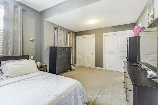 Additional image 31 of 215 Dundas St Unit 8