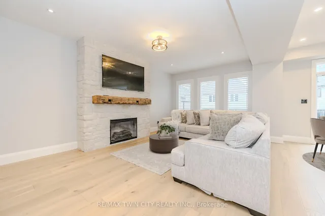 Additional image 5 of 362 Moorlands Cres