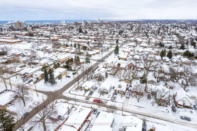 Additional image 32 of 119 East 17th St