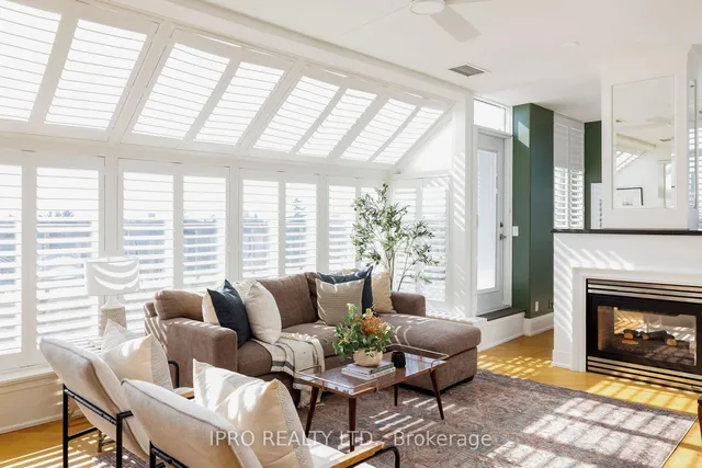 Additional image 8 of 935 Royal York Rd Unit PH 604