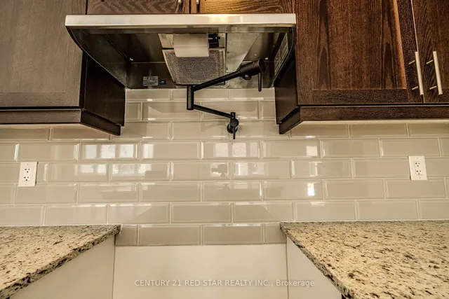 Additional image 29 of 34 Icon St