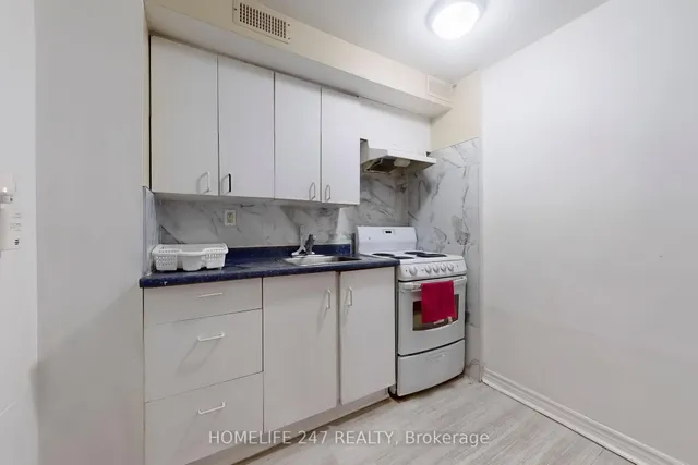 Additional image 29 of 38 Deanscroft Sq