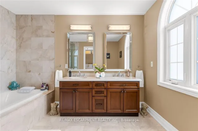 Additional image 20 of 1705 Upper Wellington St