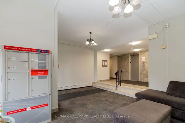 Additional image 29 of 1950 Main St Unit 607