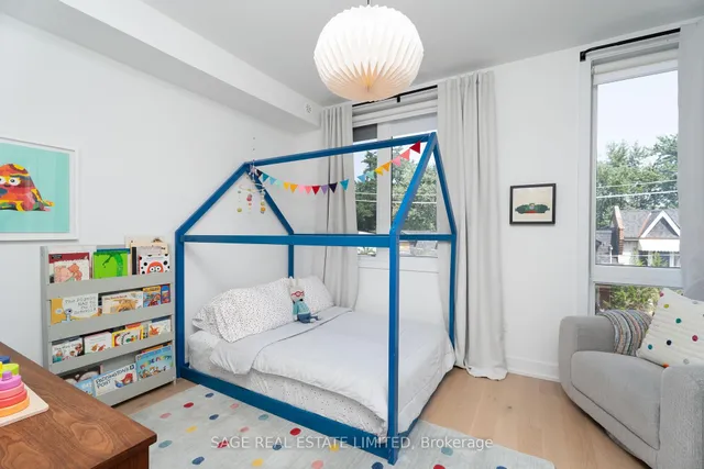 Additional image 32 of 38 Perth Ave