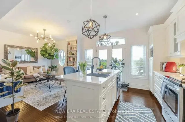 Additional image 4 of 366 Bay St Unit E