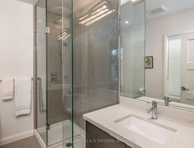 Additional image 26 of 188 Glencairn Ave