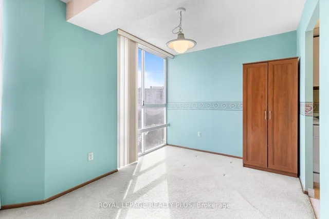 Additional image 11 of 3650 Kaneff Cres Unit 1002