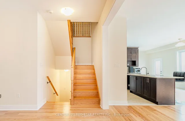 Additional image 36 of 34 Icon St