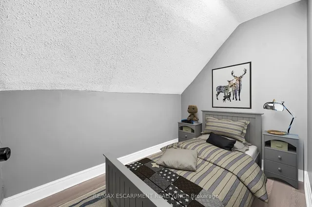 Additional image 22 of 20 Mayflower Ave