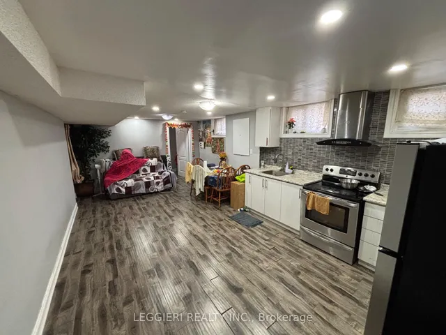 Additional image 32 of 6849 Darcel Ave