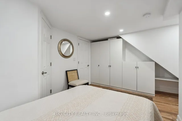Additional image 24 of 114 Robina Ave