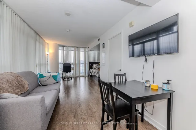 Additional image 18 of 19 Singer Crt Unit 601A