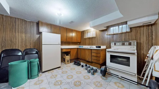 Additional image 40 of 46 Goldsboro Rd