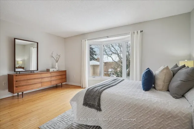 Additional image 23 of 2076 Pelee Blvd